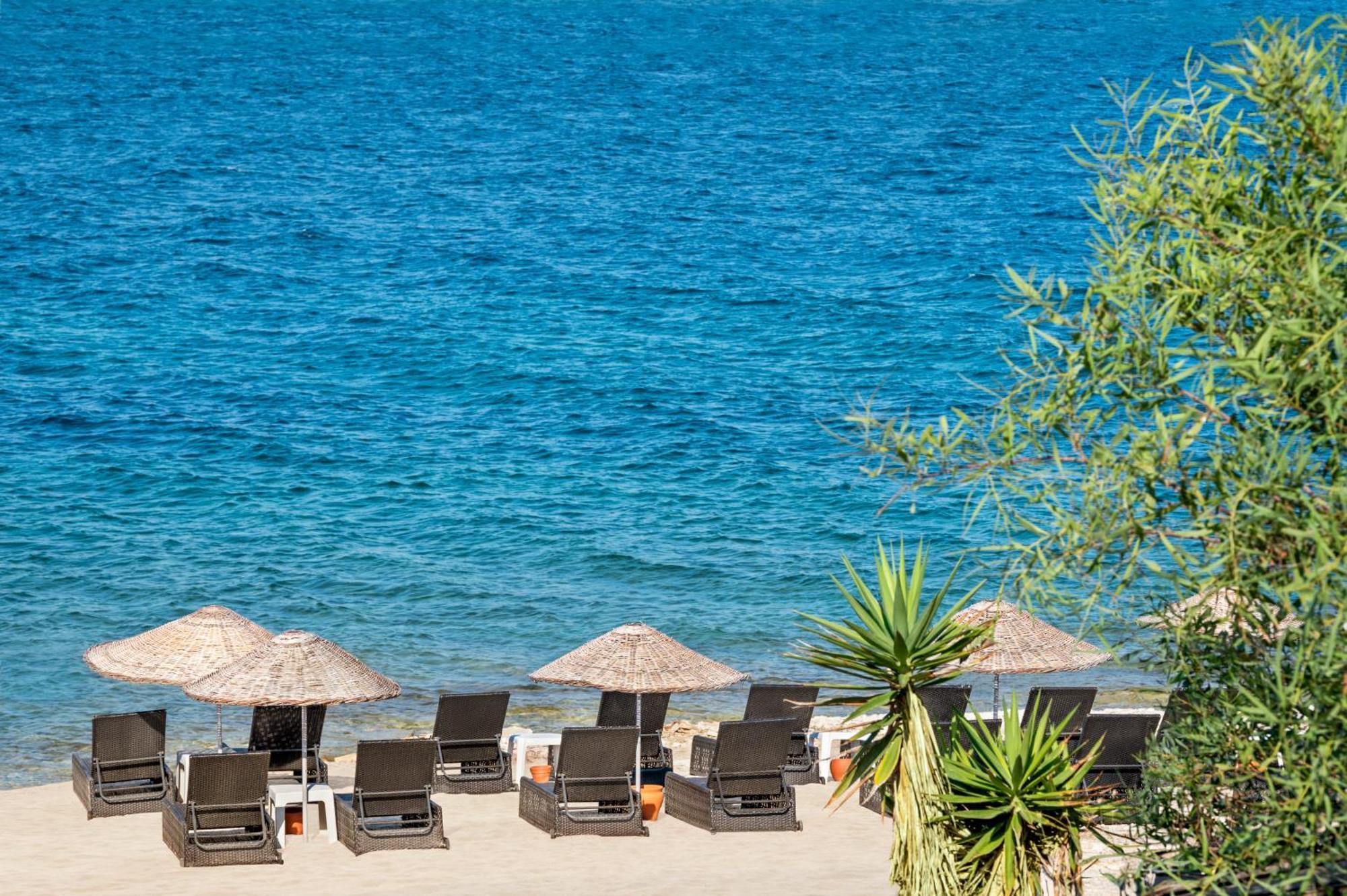 Hotel La Quinta By Wyndham Cesme 2*