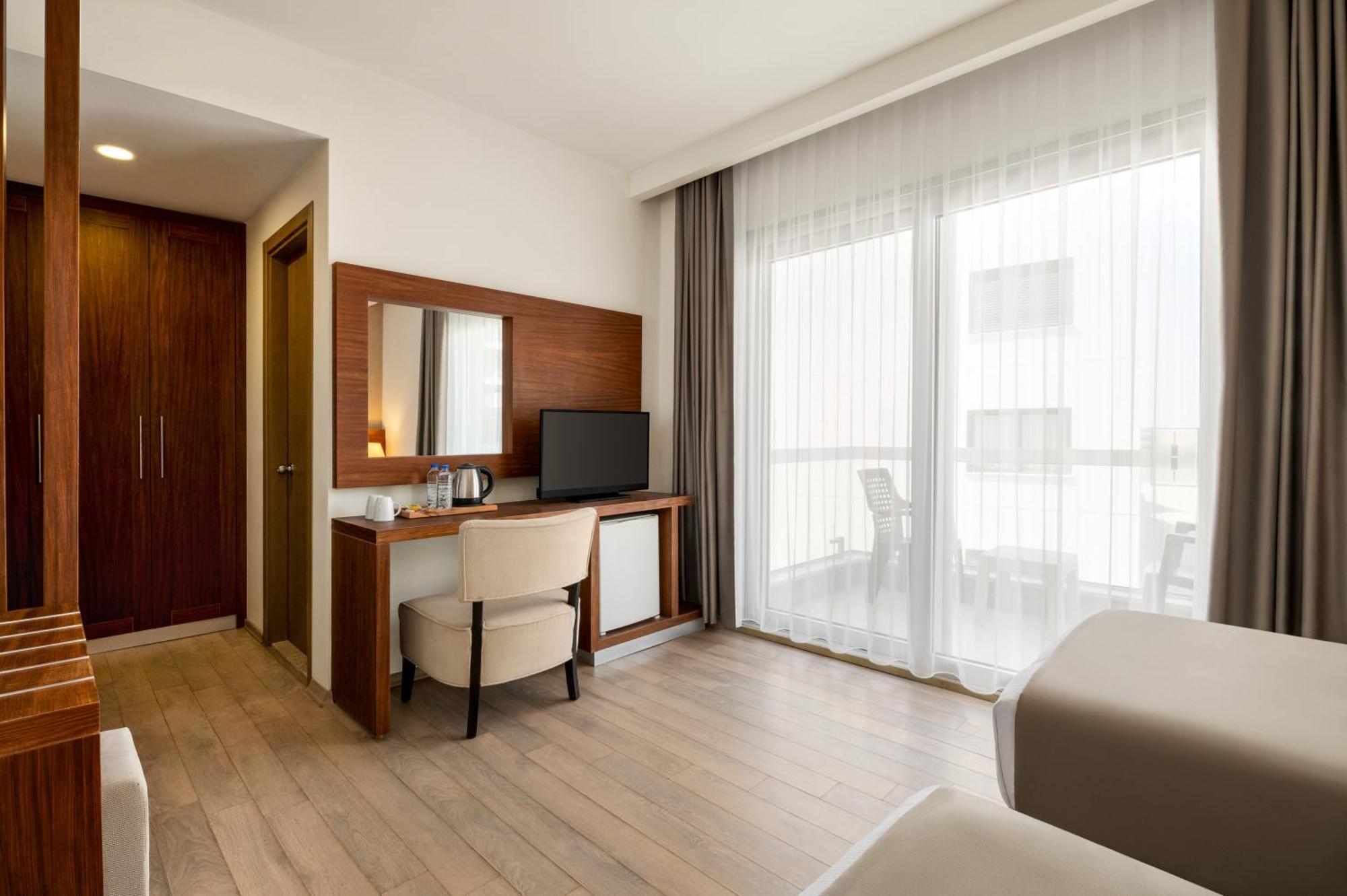 Otel La Quinta By Wyndham Cesme